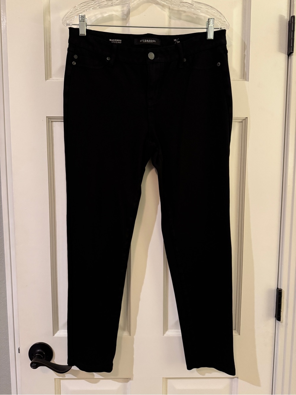 LIVERPOOL Women’s Black Cropped Madonna Leggings - Size 10/30